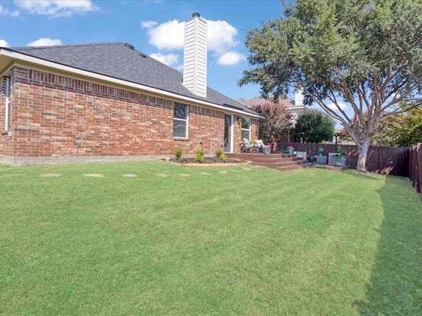 405  Northbrook Avenue , Oak Point Texas 75068