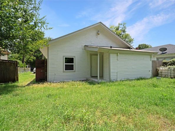 2827  Burger Avenue , Dallas Texas 75215