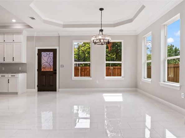 3102  Chicago Street , Dallas Texas 75212