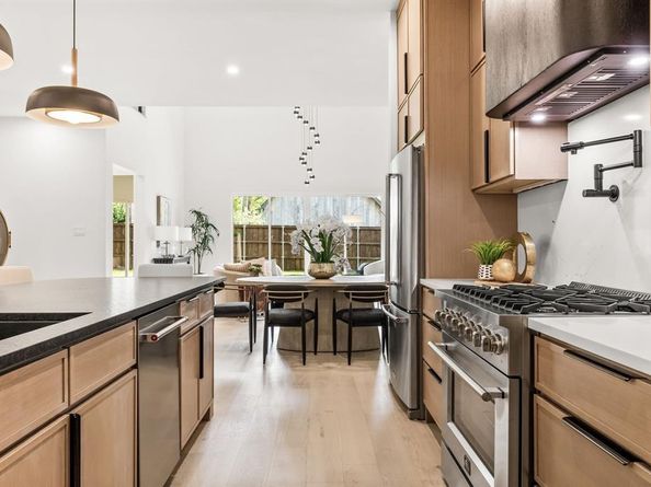 4322  Sexton Lane , Dallas Texas 75229