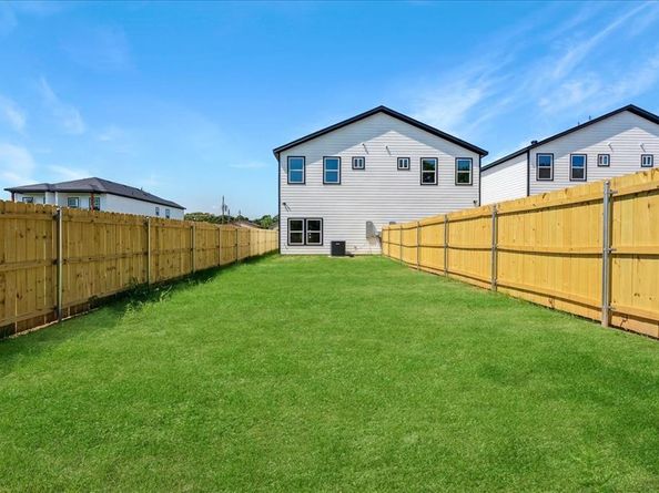 13711  Biggs Street , Dallas Texas 75253