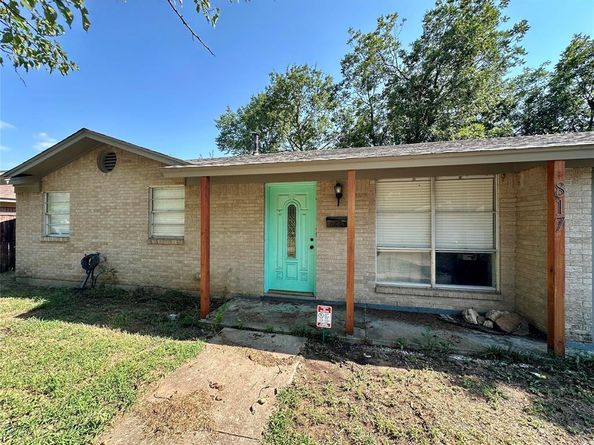 817  Kelley Drive , Everman Texas 76140