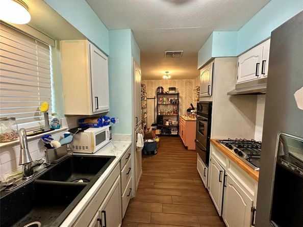 817  Kelley Drive , Everman Texas 76140