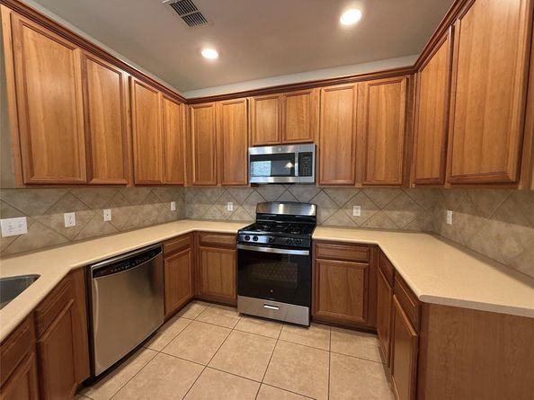 559  Rockledge Court , Frisco Texas 75036