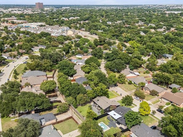 8803  Graywood Drive , Dallas Texas 75243