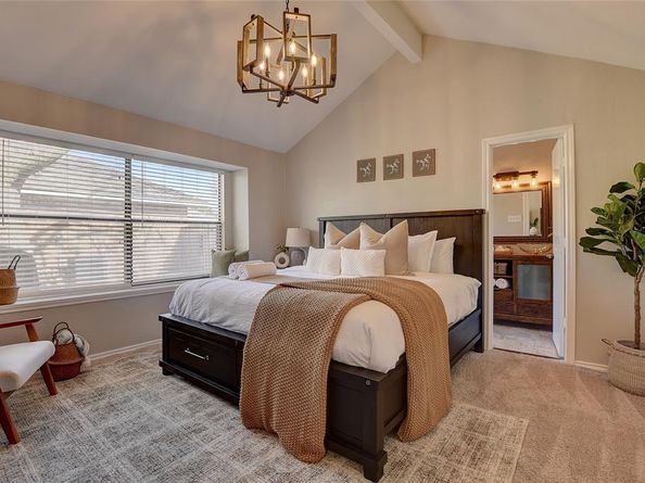 2306  Shadyoaks Lane , Rowlett Texas 75088