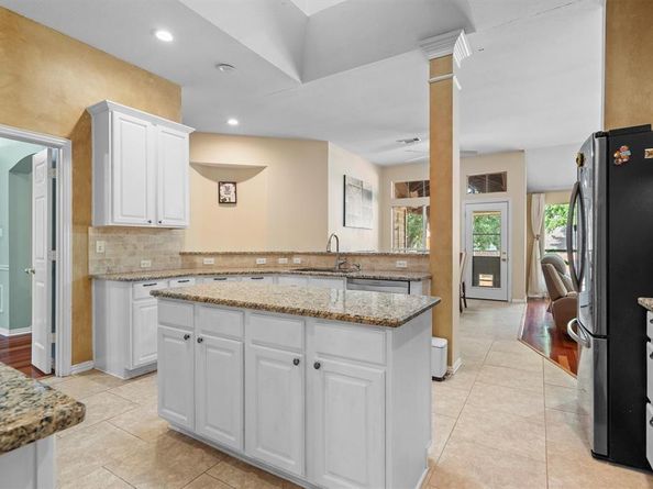 2031  Vintage Circle , Corinth Texas 76210