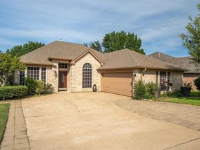 2031  Vintage Circle , Corinth Texas 76210