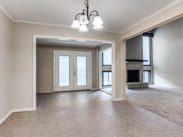 412  Hollyhill Lane , Denton Texas 76205