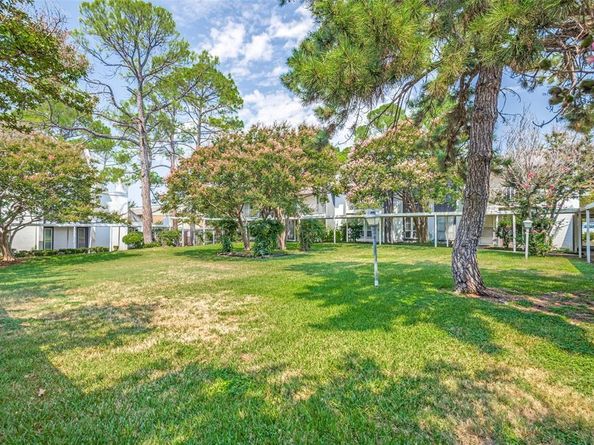 412  Hollyhill Lane , Denton Texas 76205