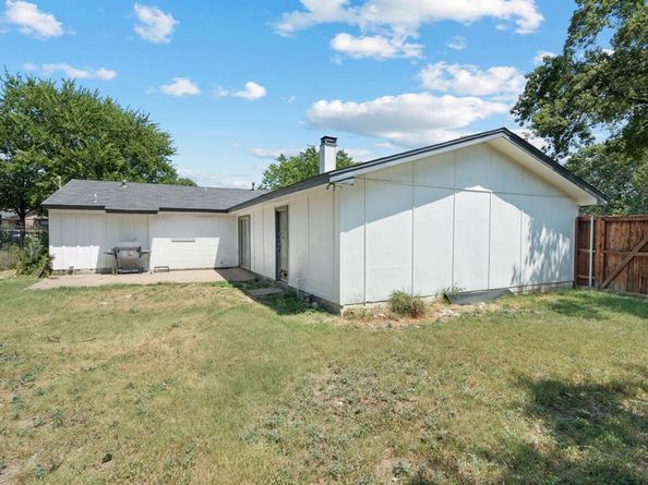 3734  Olney Court , Dallas Texas 75241