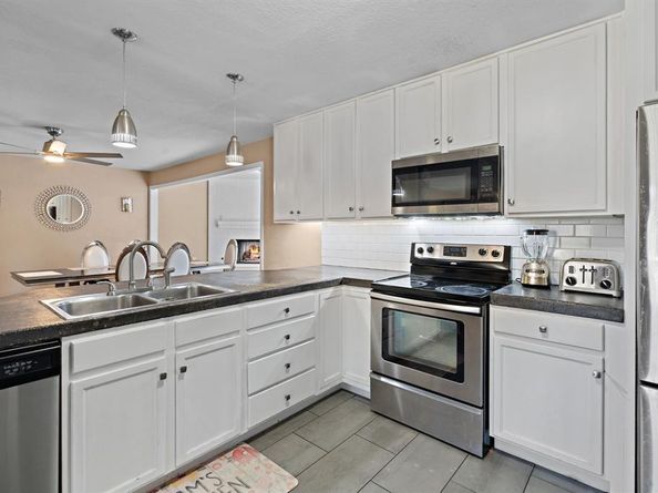 3734  Olney Court , Dallas Texas 75241