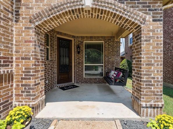 713  Lighthouse Lane , Savannah Texas 76227