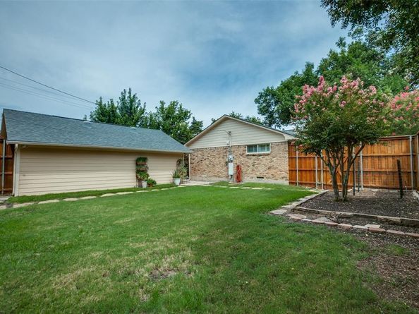 10206  Estate Lane , Dallas Texas 75238