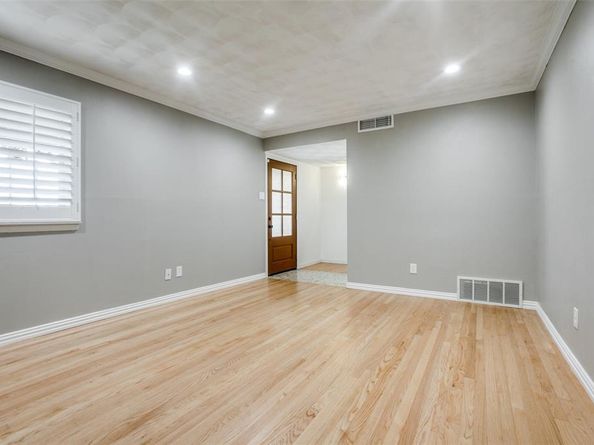10206  Estate Lane , Dallas Texas 75238
