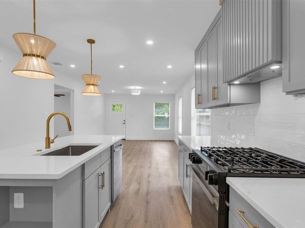 2615  Ingersoll  , Dallas Texas 75212