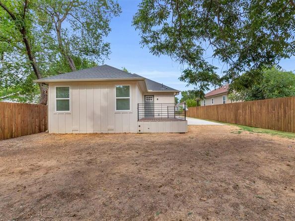 2615  Ingersoll  , Dallas Texas 75212