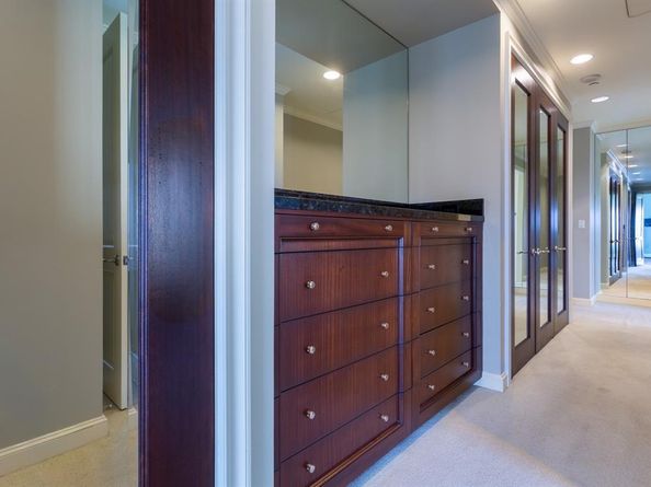 2525 N PEARL Street  1002, Dallas Texas 75201