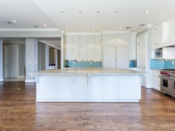 2525 N PEARL Street  1002, Dallas Texas 75201