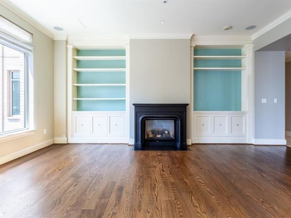 2525 N PEARL Street  1002, Dallas Texas 75201