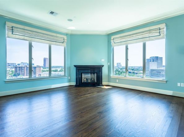 2525 N PEARL Street  1002, Dallas Texas 75201