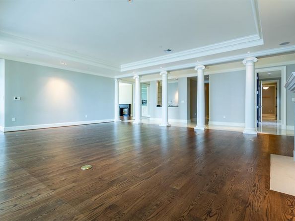 2525 N PEARL Street  1002, Dallas Texas 75201