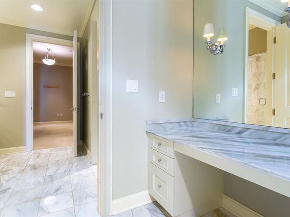 2525 N PEARL Street  1002, Dallas Texas 75201
