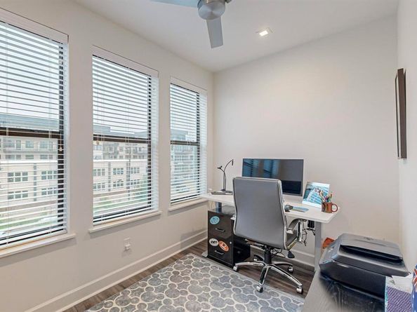 1813  Park Avenue  204, Dallas Texas 75215