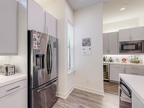 1813  Park Avenue  204, Dallas Texas 75215