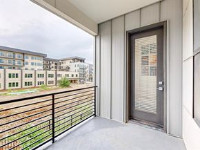 1813  Park Avenue  204, Dallas Texas 75215
