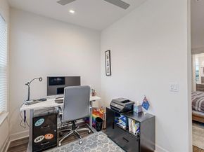 1813  Park Avenue  204, Dallas Texas 75215