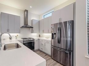 1813  Park Avenue  204, Dallas Texas 75215