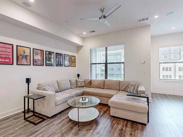 1813  Park Avenue  204, Dallas Texas 75215