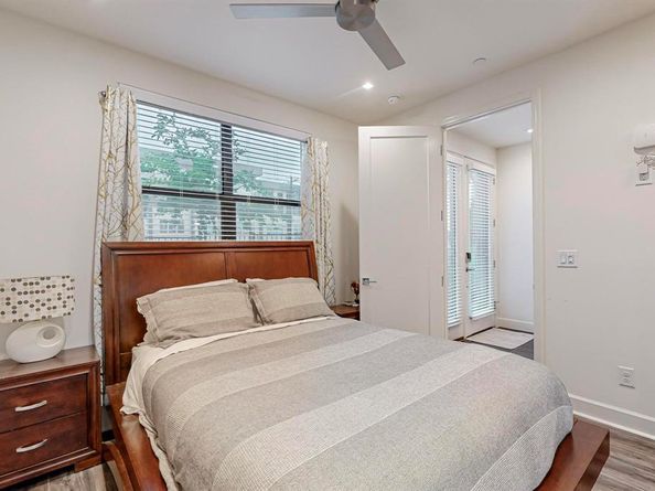 1813  Park Avenue  204, Dallas Texas 75215