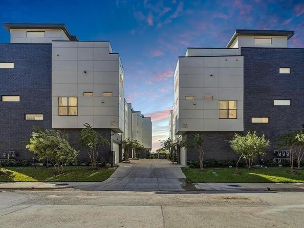 1813  Park Avenue  204, Dallas Texas 75215