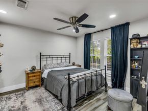 323 S Main Street , Cedar Hill Texas 75104