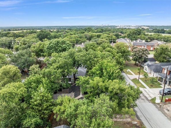 323 S Main Street , Cedar Hill Texas 75104