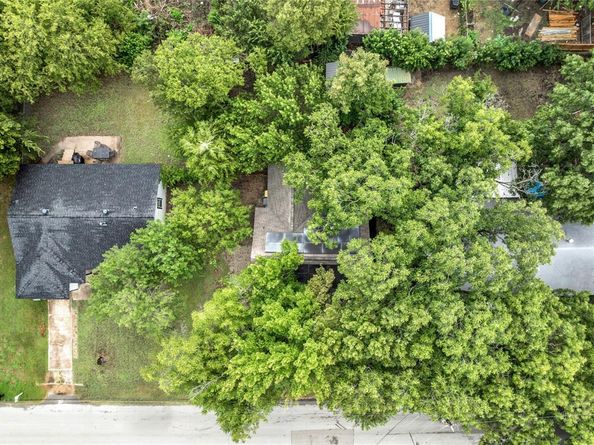 323 S Main Street , Cedar Hill Texas 75104