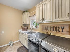 5000  Bridgewater Drive , Arlington Texas 76017