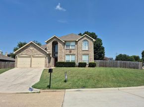 2352  Warrington Drive , Grand Prairie Texas 75052