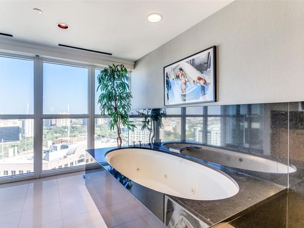 3030  Mckinney Avenue  2301, Dallas Texas 75204