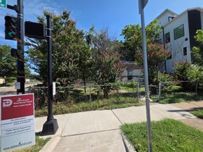 937 W 12th Street , Dallas Texas 75208