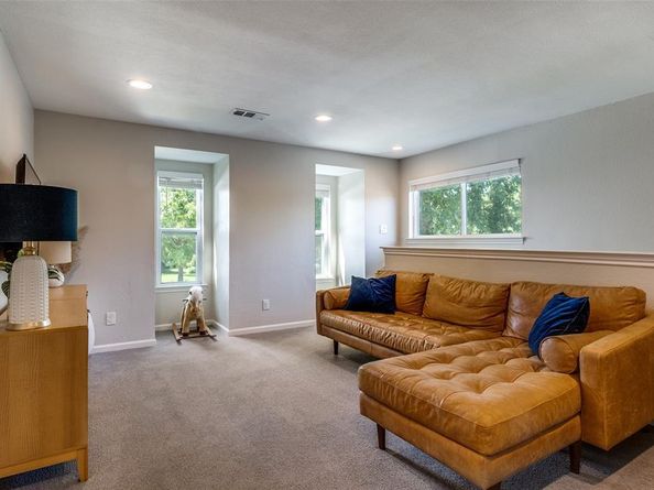 9243  Moss Farm Lane , Dallas Texas 75243