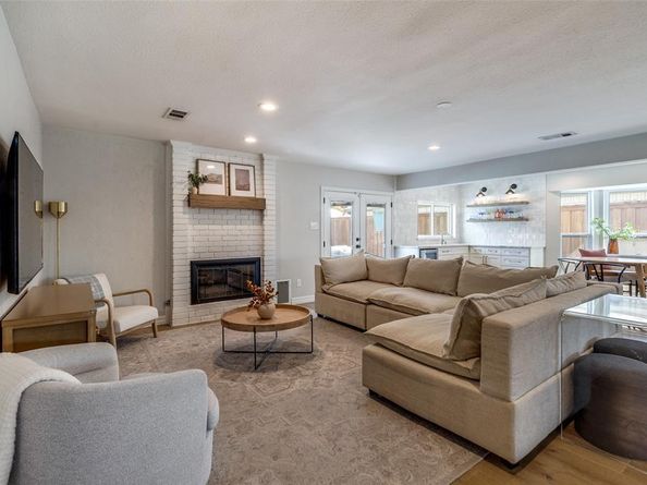9243  Moss Farm Lane , Dallas Texas 75243