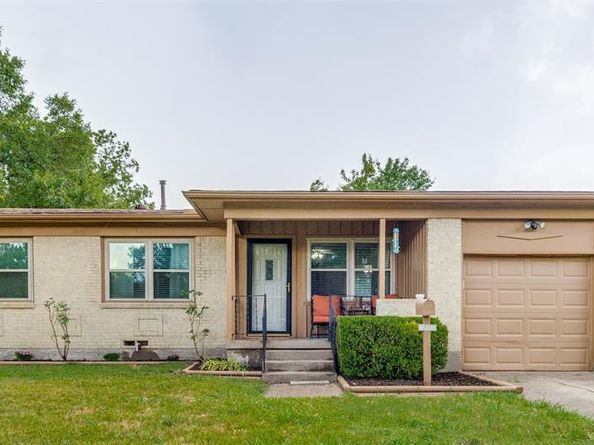 1723  Alhambra Street , Dallas Texas 75217