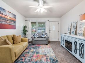 1723  Alhambra Street , Dallas Texas 75217