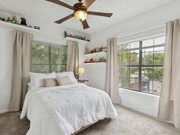 614  Winston Street , Dallas Texas 75208