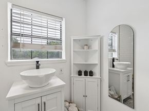 614  Winston Street , Dallas Texas 75208