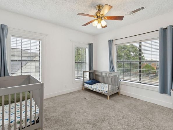 614  Winston Street , Dallas Texas 75208