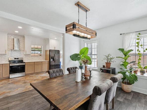 614  Winston Street , Dallas Texas 75208